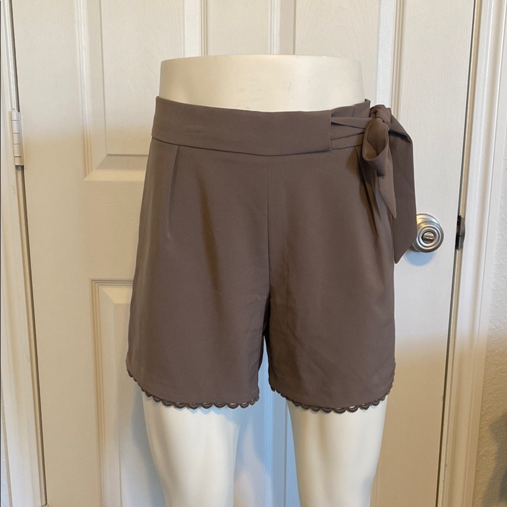 Banana Republic High Waist Brown Shorts with Scalloped Hem